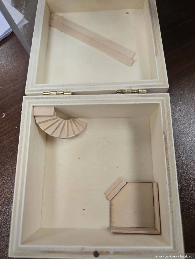 Миниатюра в шкатулке от Линдси Хочадел (фото 7)