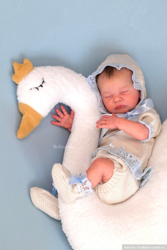 Gloria скульптора Priscila Lopez, автор прототипа Belirababy