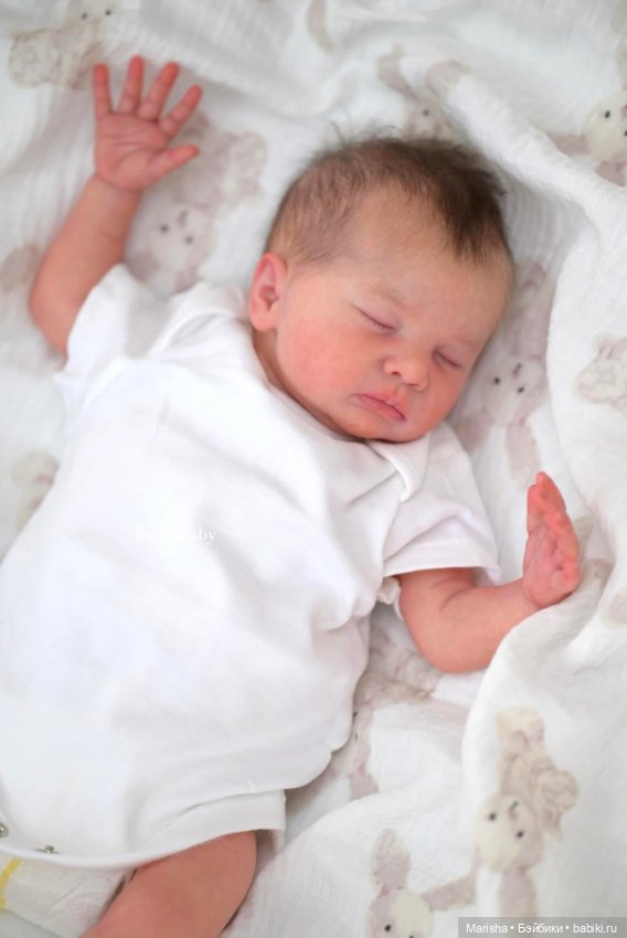 Gloria скульптора Priscila Lopez, автор прототипа Belirababy