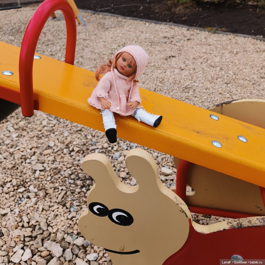 А у нашей крошки новые сапожки..💛(Gabrielle Muller)