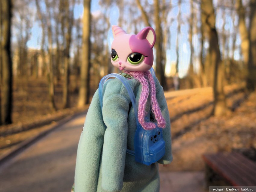 Девочка-кошечка из клана Blythe Littlest Pet Shop