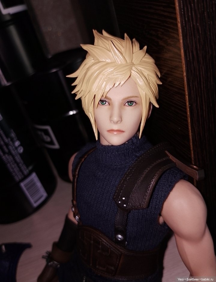 Фигурка, экшен модель Клауд Страйф. Cloud Strife. Final Fantasy VII Remake. Последняя фантазия 7.VTS Toys (Virtual Toys) масштаб 1/6