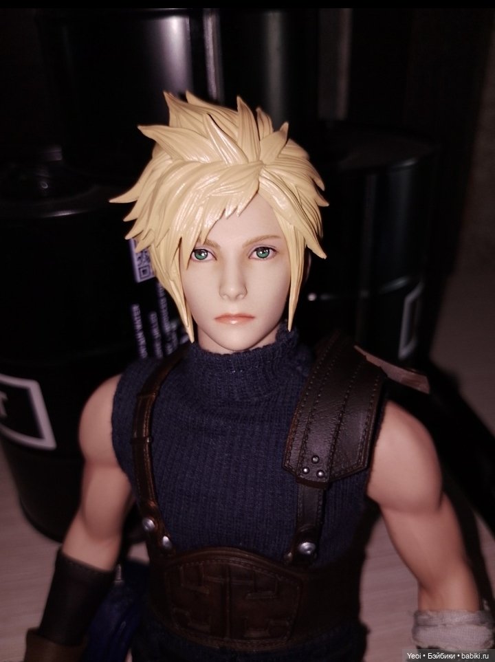 Фигурка, экшен модель Клауд Страйф. Cloud Strife. Final Fantasy VII Remake. Последняя фантазия 7.VTS Toys (Virtual Toys) масштаб 1/6