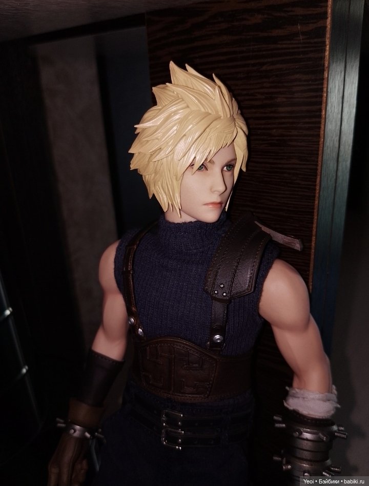 Фигурка, экшен модель Клауд Страйф. Cloud Strife. Final Fantasy VII Remake. Последняя фантазия 7.VTS Toys (Virtual Toys) масштаб 1/6