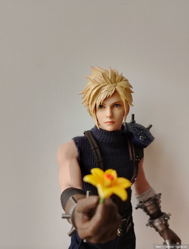 Фигурка, экшен модель Клауд Страйф. Cloud Strife. Final Fantasy VII Remake. Последняя фантазия 7.VTS Toys (Virtual Toys) масштаб 1/6