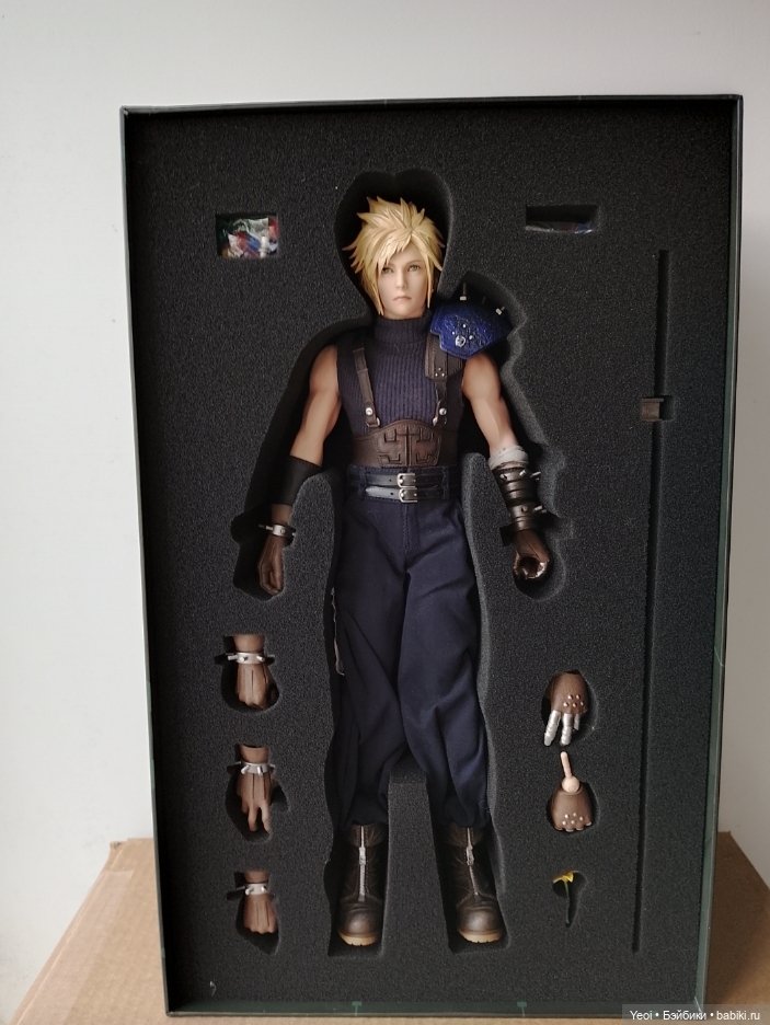 Фигурка, экшен модель Клауд Страйф. Cloud Strife. Final Fantasy VII Remake. Последняя фантазия 7.VTS Toys (Virtual Toys) масштаб 1/6 (фото 3)