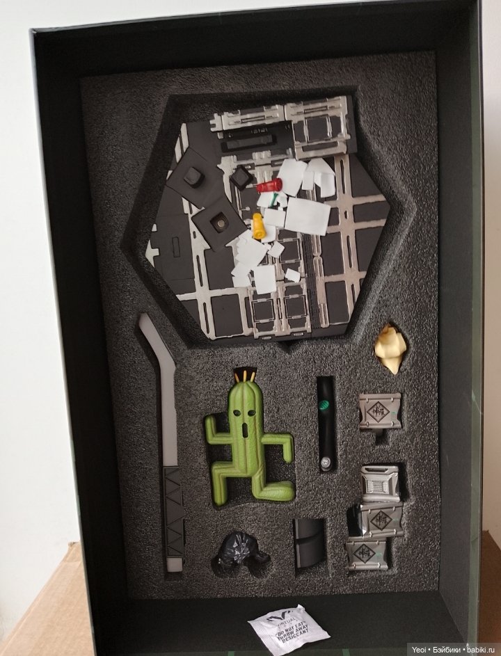 Фигурка, экшен модель Клауд Страйф. Cloud Strife. Final Fantasy VII Remake. Последняя фантазия 7.VTS Toys (Virtual Toys) масштаб 1/6 (фото 5)