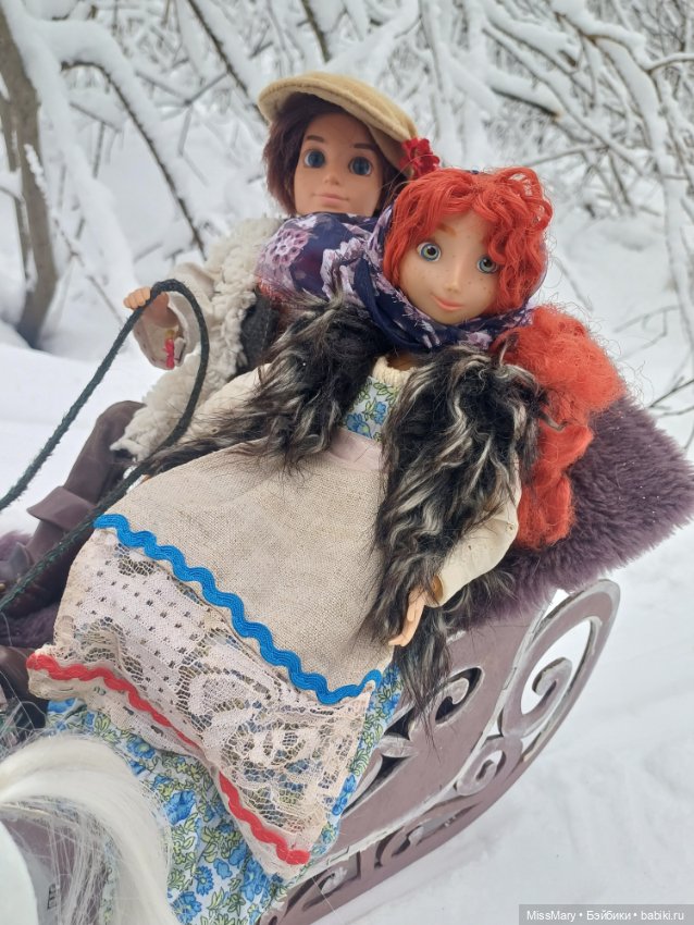 Белые кони и снег серебристый