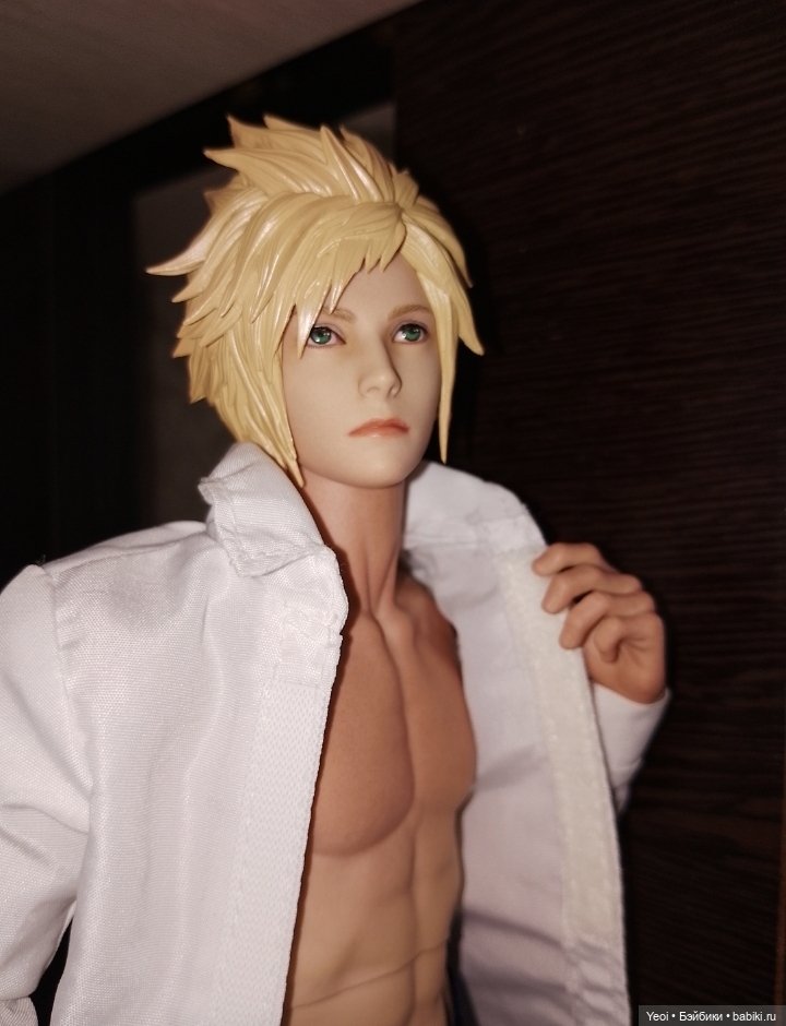 Гибрид. Голова Клауда Страйфа от VTS Toys (Virtual Toys) масштаб 1/6 на тело Damtoys