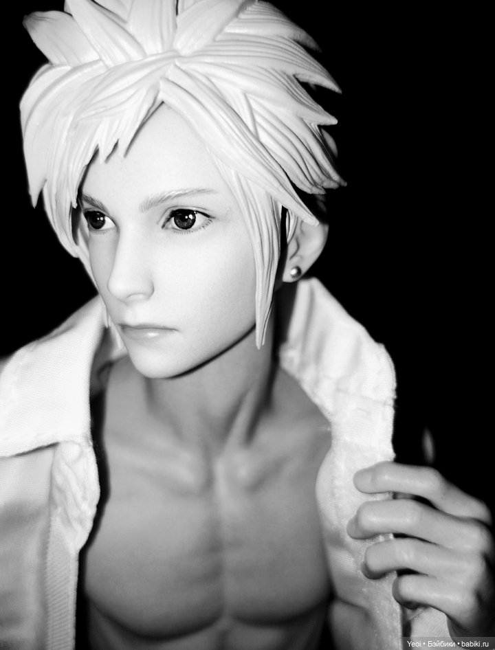 Гибрид. Голова Клауда Страйфа от VTS Toys (Virtual Toys) масштаб 1/6 на тело Damtoys