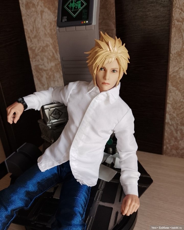 Гибрид. Голова Клауда Страйфа от VTS Toys (Virtual Toys) масштаб 1/6 на тело Damtoys