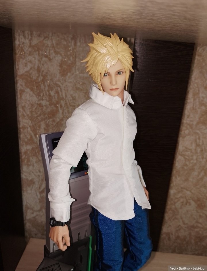 Гибрид. Голова Клауда Страйфа от VTS Toys (Virtual Toys) масштаб 1/6 на тело Damtoys