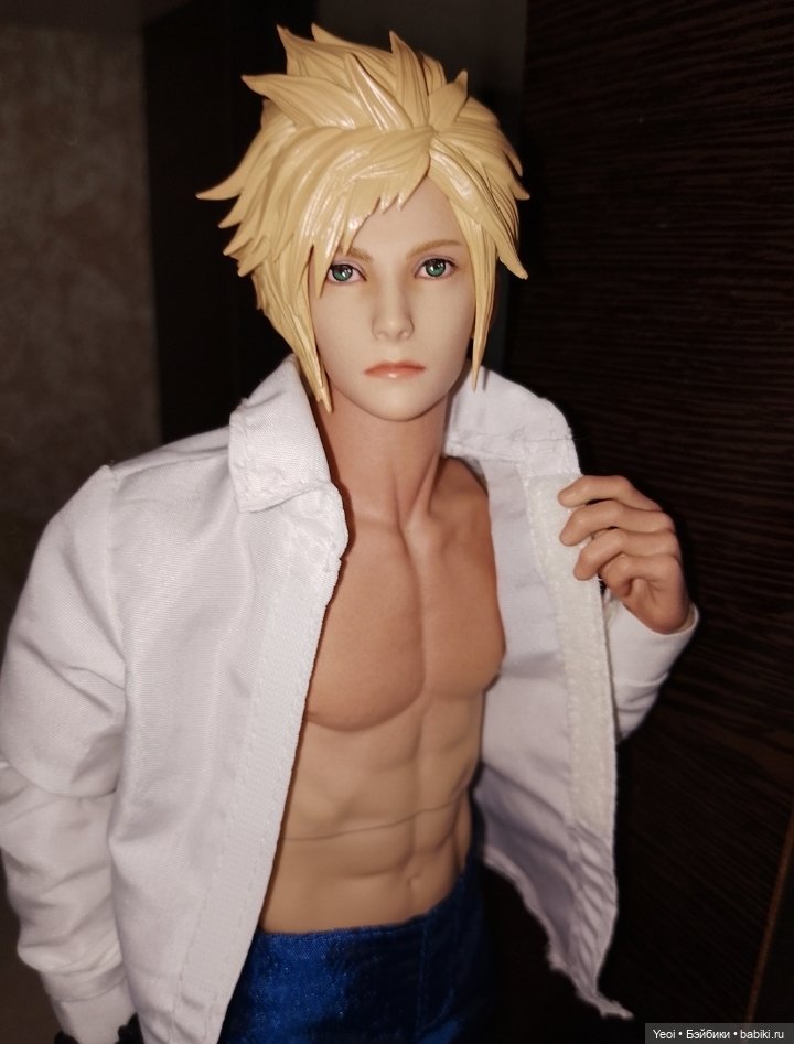 Гибрид. Голова Клауда Страйфа от VTS Toys (Virtual Toys) масштаб 1/6 на тело Damtoys