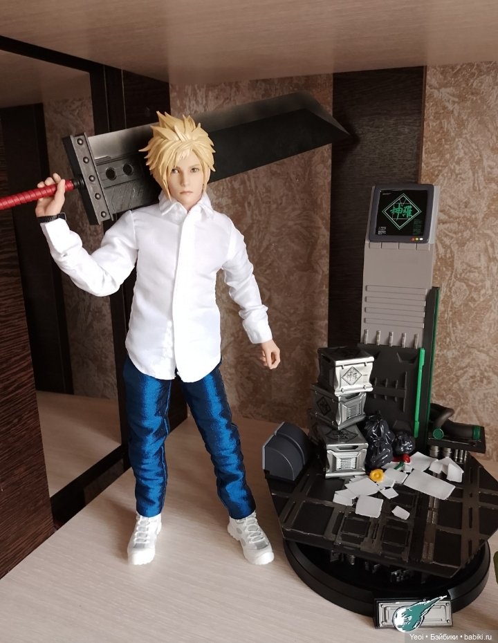 Гибрид. Голова Клауда Страйфа от VTS Toys (Virtual Toys) масштаб 1/6 на тело Damtoys