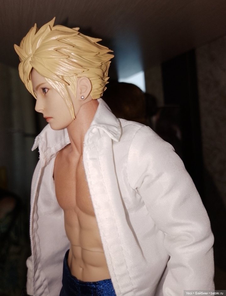 Гибрид. Голова Клауда Страйфа от VTS Toys (Virtual Toys) масштаб 1/6 на тело Damtoys