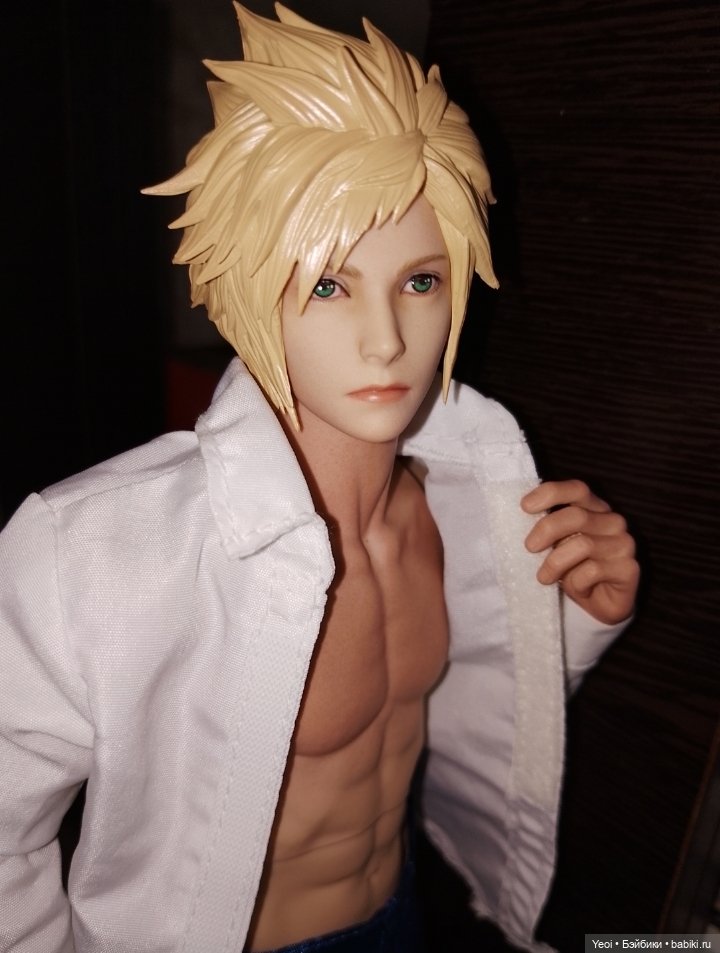 Гибрид. Голова Клауда Страйфа от VTS Toys (Virtual Toys) масштаб 1/6 на тело Damtoys