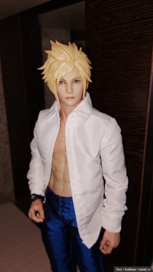 Гибрид. Голова Клауда Страйфа от VTS Toys (Virtual Toys) масштаб 1/6 на тело Damtoys (фото 9)