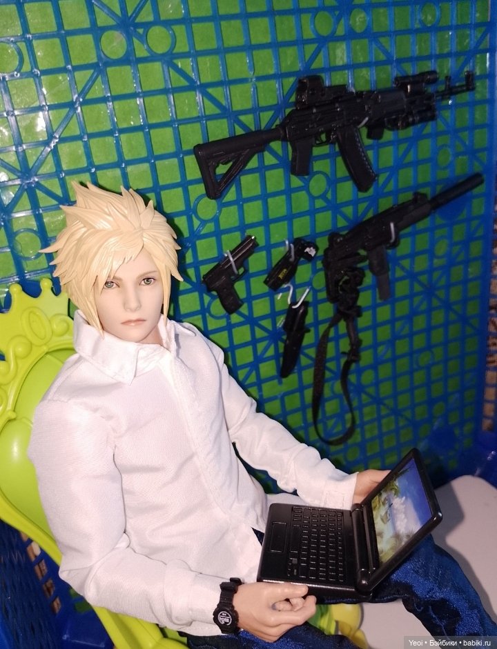 Клауд Страйф (Cloud Strife) и оружие 1/6