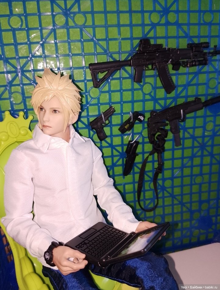 Клауд Страйф (Cloud Strife) и оружие 1/6