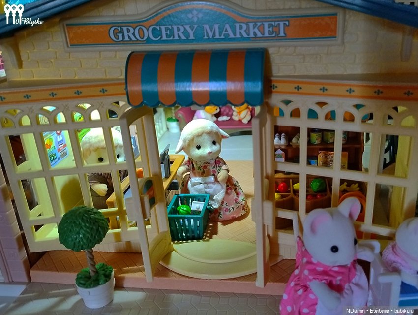 Мой "городок в шкафу" от Sylvanian Families