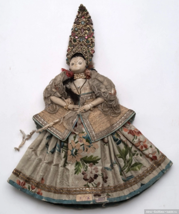 Старинная кукла из Русского музея (фото 3)