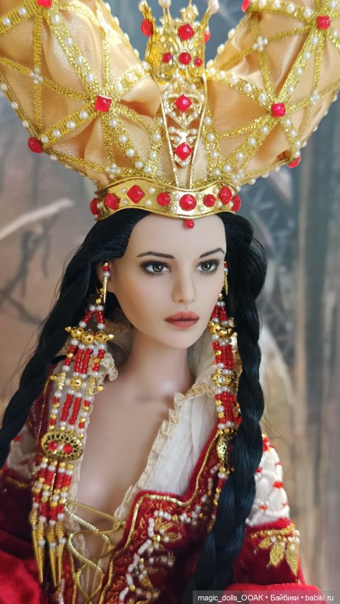 Зеркальная королева — Фэшн