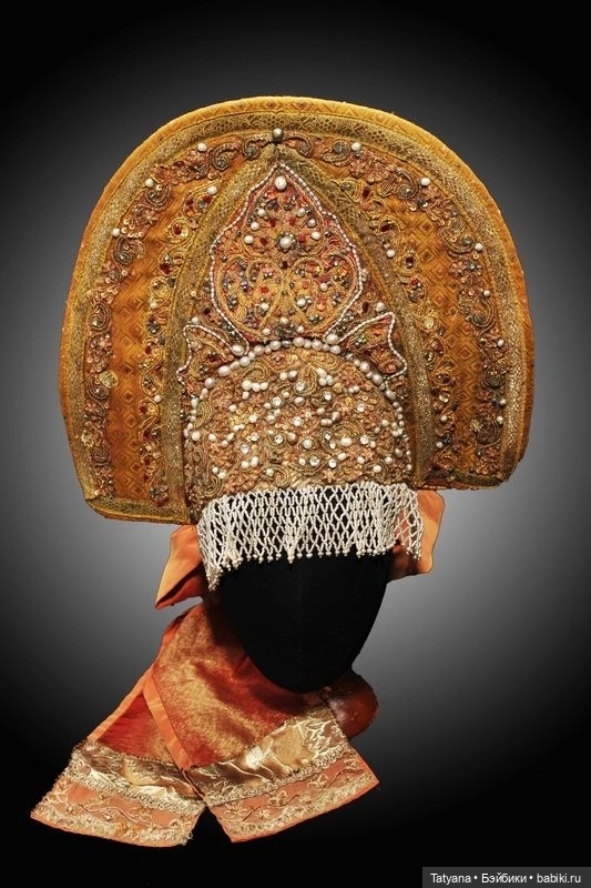 Русские старинные женские головные уборы (фото 5)