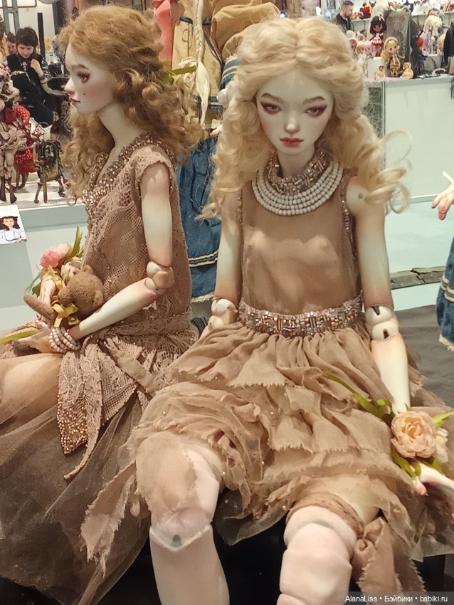 И снова в Петербурге Время кукол