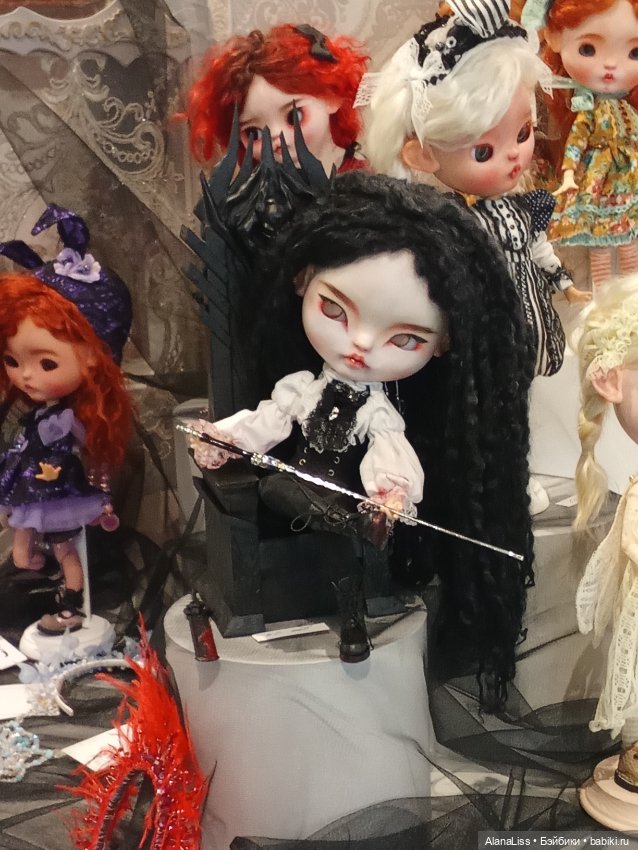 И снова в Петербурге Время кукол