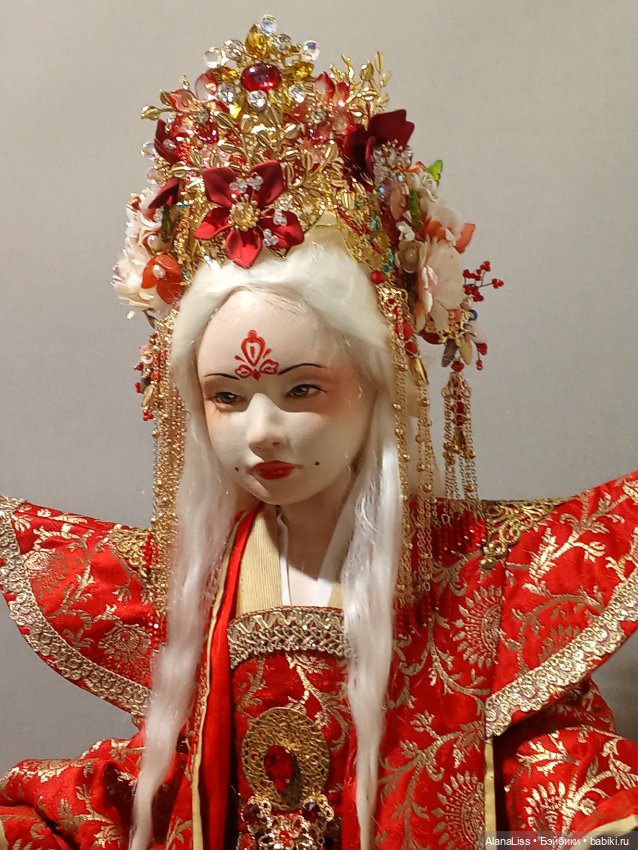 И снова в Петербурге Время кукол