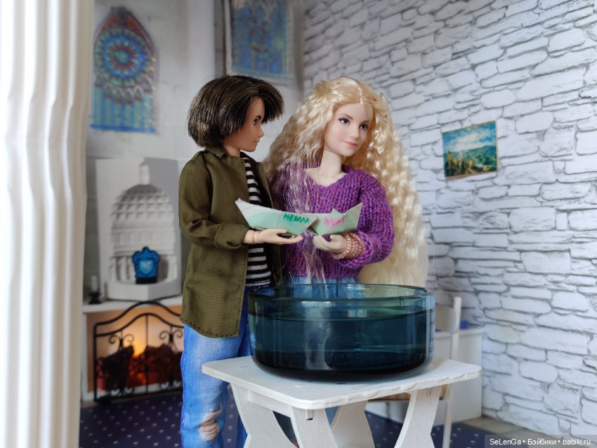 Полумна и Невилл в гостиной Когтеврана