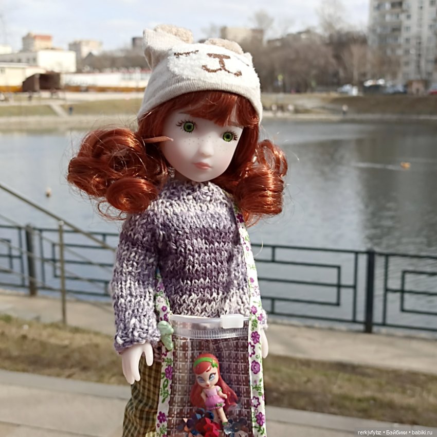 Эрин. Ещë один подарочек — Куклы Ruby Red (Руби Ред) Fashion Friends: Siblies (фото 4)