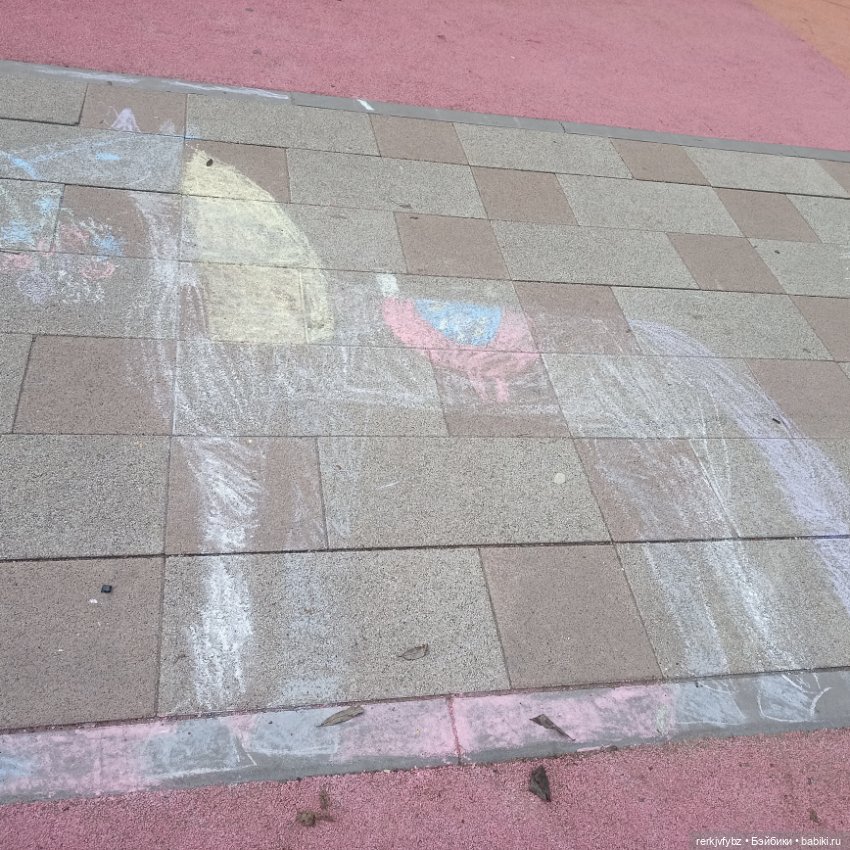 Эрин. Ещë один подарочек — Куклы Ruby Red (Руби Ред) Fashion Friends: Siblies (фото 9)