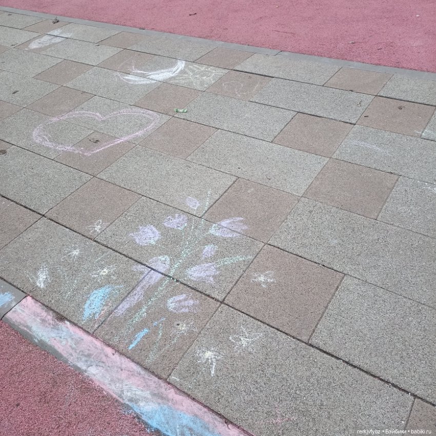 Эрин. Ещë один подарочек — Куклы Ruby Red (Руби Ред) Fashion Friends: Siblies (фото 10)