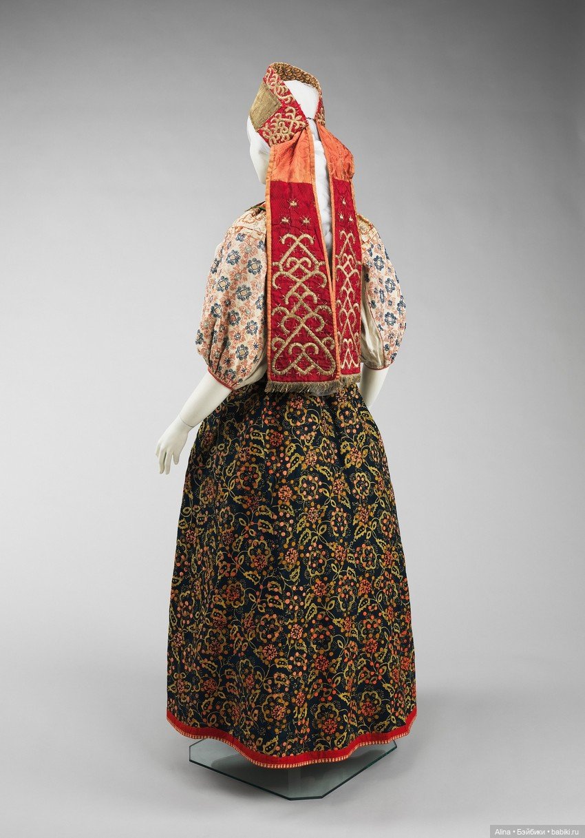 Русский традиционный костюм из коллекции семьи Шабельских (фото 4)