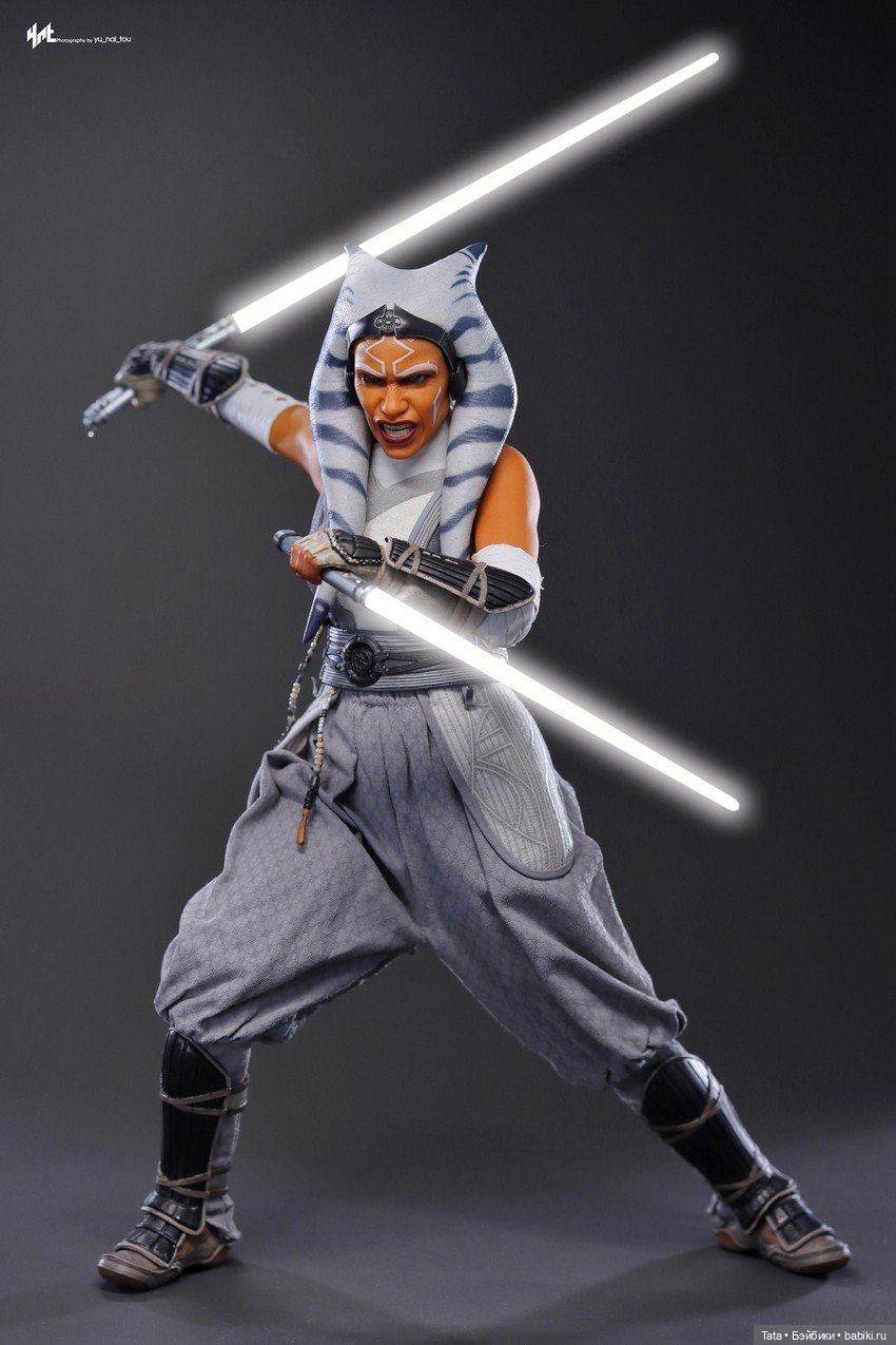 Фигурка Асоки Тано - Hot Toys (фото 4)