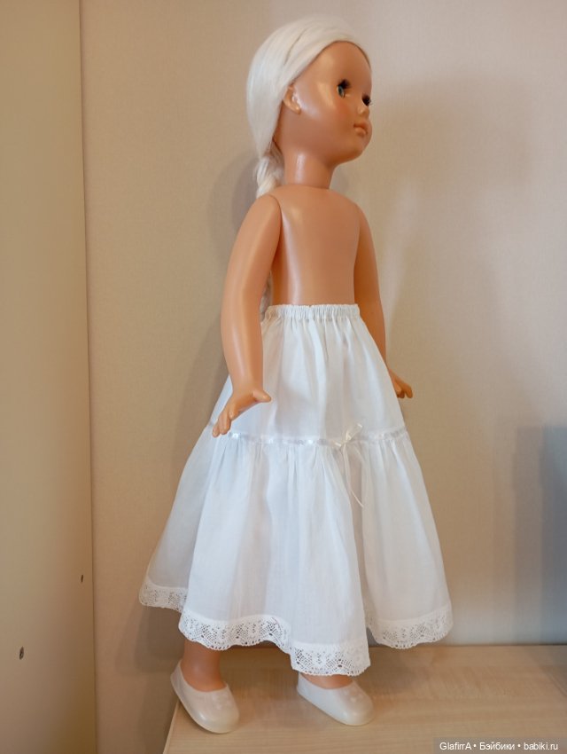 «Во всех ты, душенька, нарядах хороша!..» Гимназистка румяная