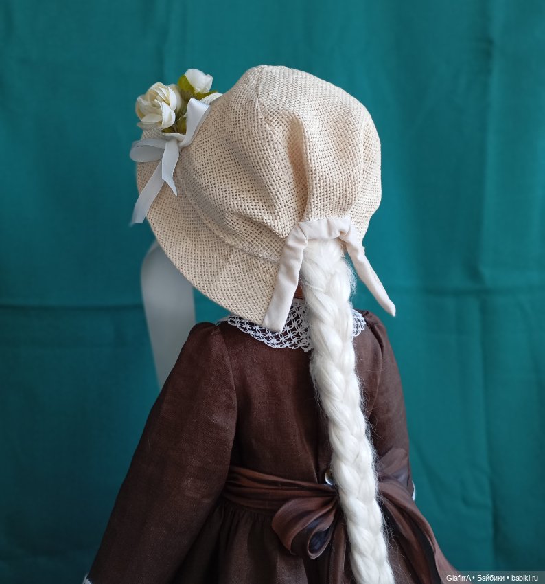 «Во всех ты, душенька, нарядах хороша!..» Гимназистка румяная