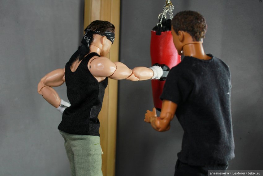 Надо подкачаться — Куклы Barbie (Барби): Looks (фото 4)