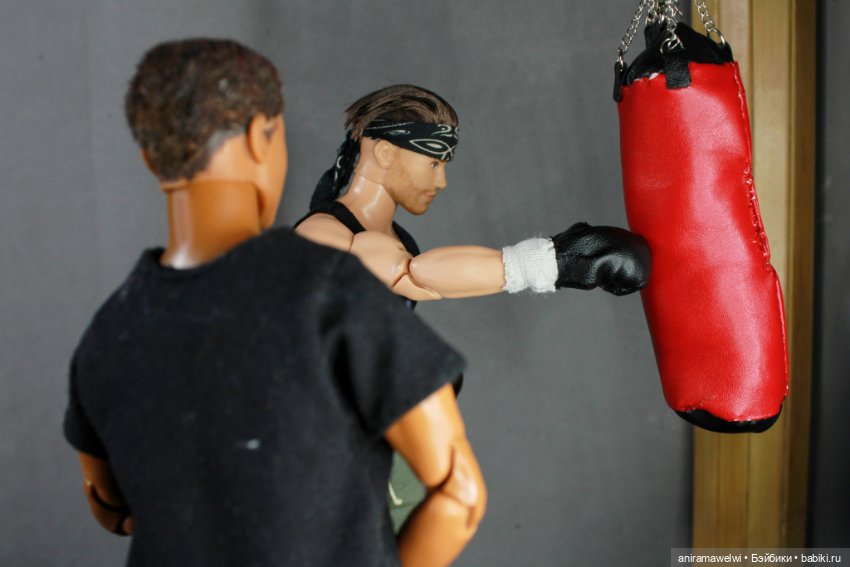 Надо подкачаться — Куклы Barbie (Барби): Looks (фото 6)