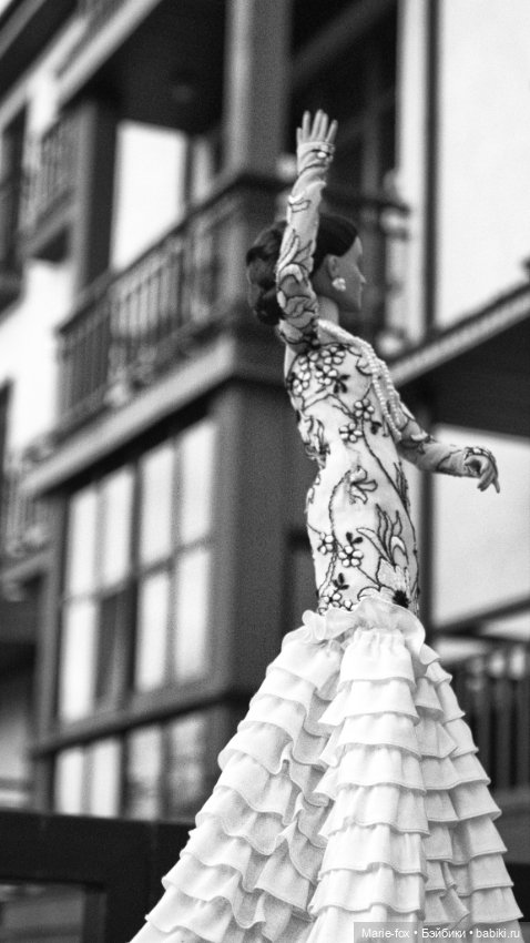 Фиеста под чужим небом — Куклы