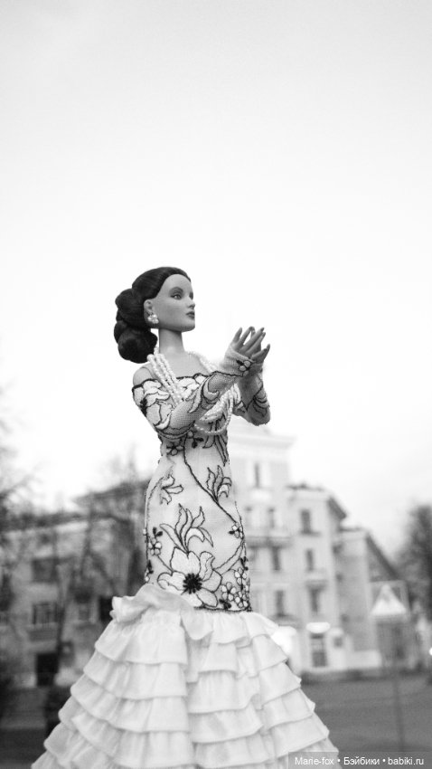 Фиеста под чужим небом — Куклы