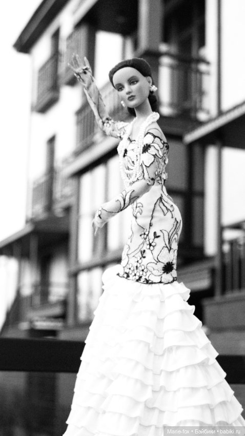 Фиеста под чужим небом — Куклы