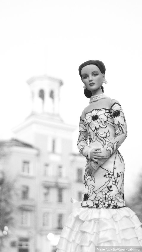 Фиеста под чужим небом — Куклы