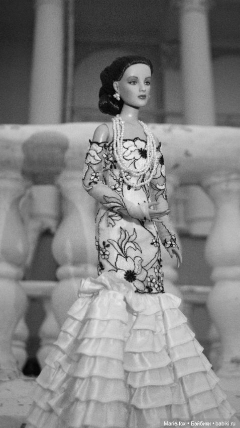 Фиеста под чужим небом — Куклы