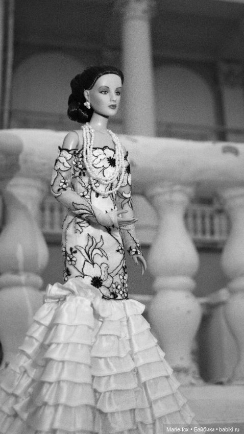 Фиеста под чужим небом — Куклы