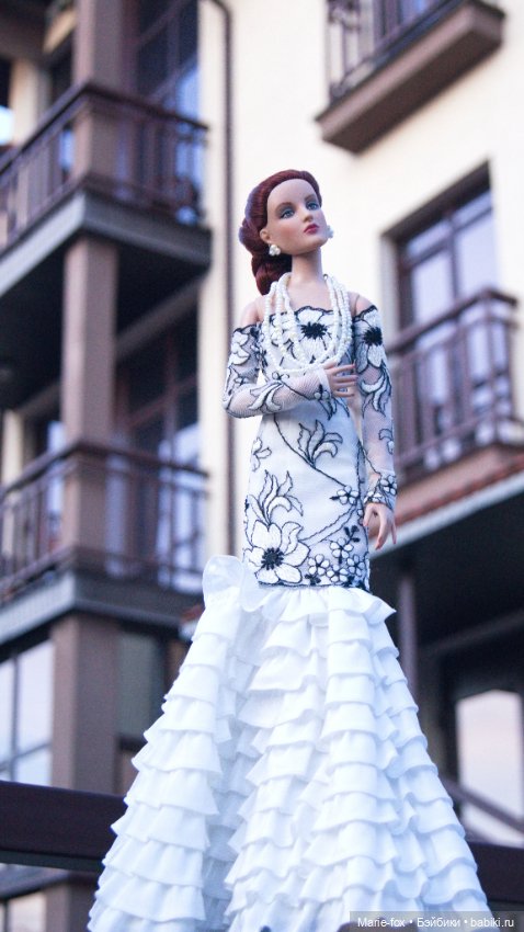 Фиеста под чужим небом — Куклы