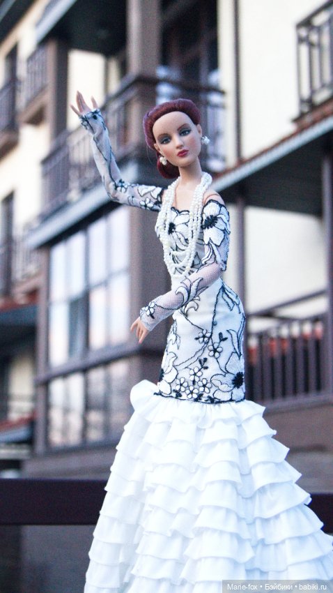 Фиеста под чужим небом — Куклы