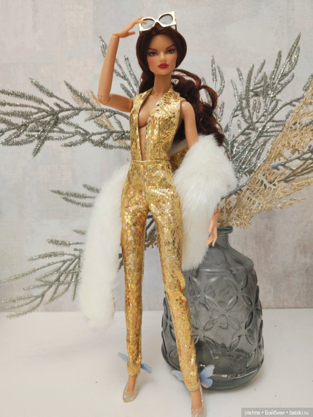 Китайская лукс. Сравнение с ИТ