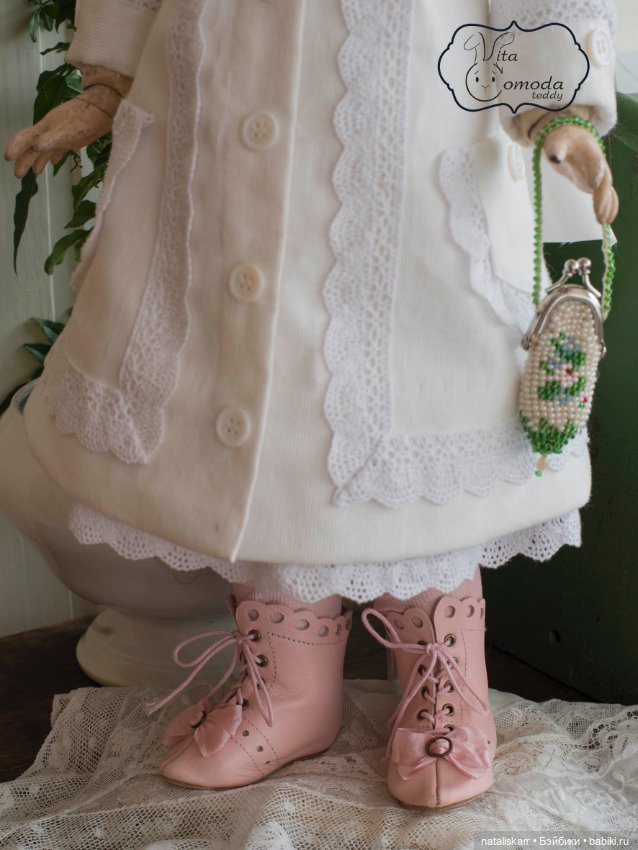 Розовые сапожки — Редкие антикварные куклы и реплики: воск (фото 3)